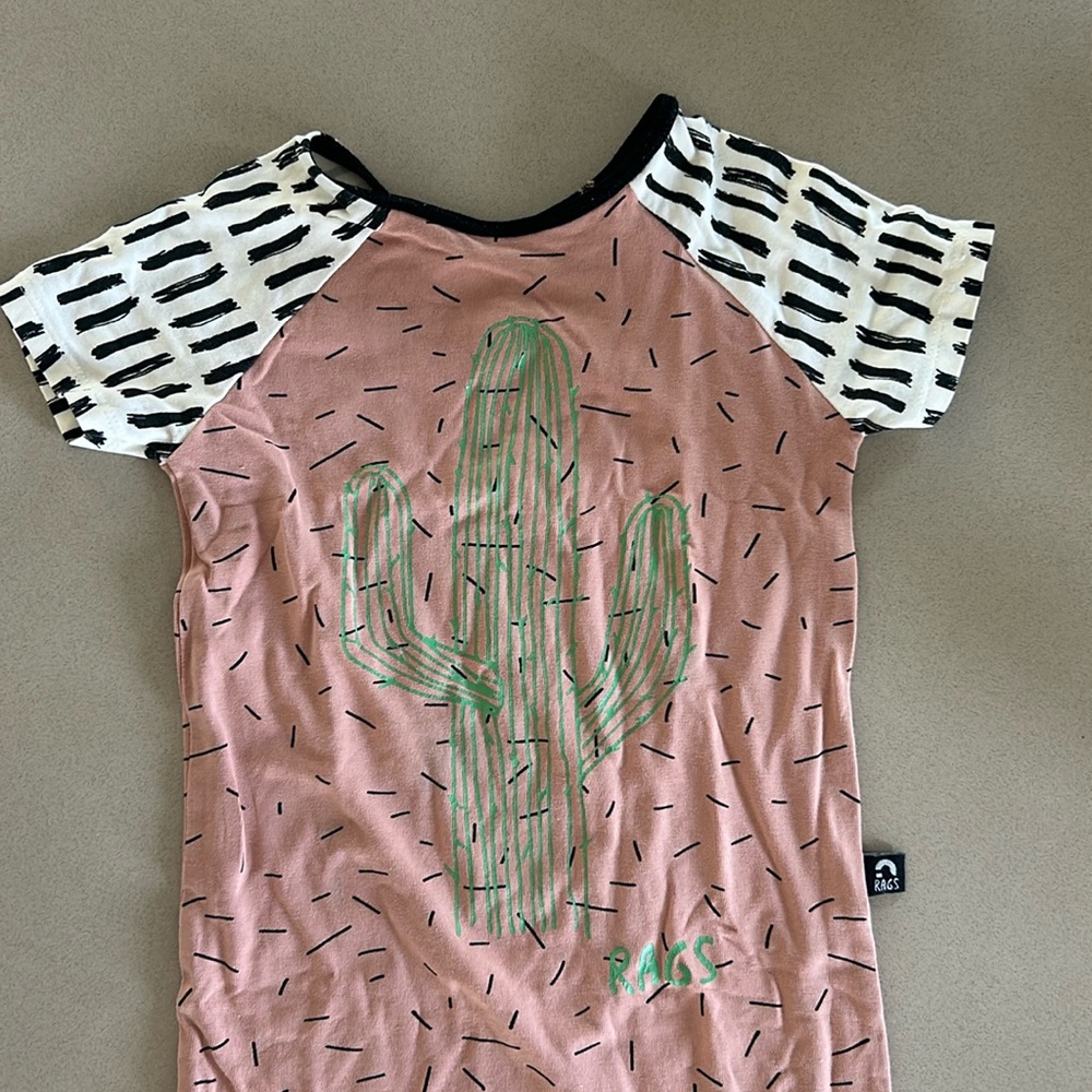 RAGS 18-24 months pre worth in great condition. Small hole in bottom left.